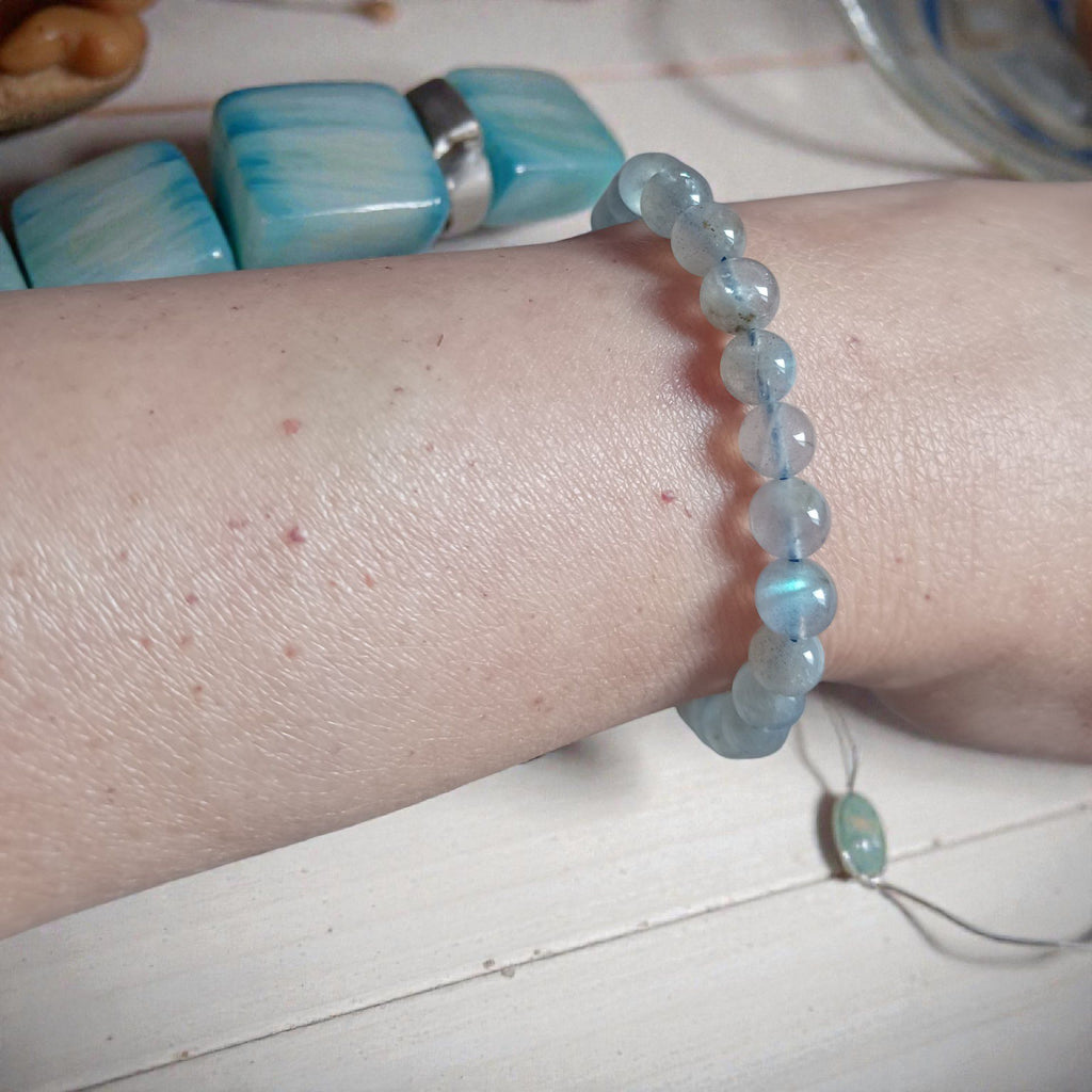 Bracelet Labradorite aux Reflets Bleus — Reflet d'Eau
